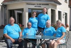 Champagne Alain NAVARRE - 2ème, 3ème et 4ème générations réunies Champagne Alain NAVARRE - 2ème, 3ème et 4ème générations réunies